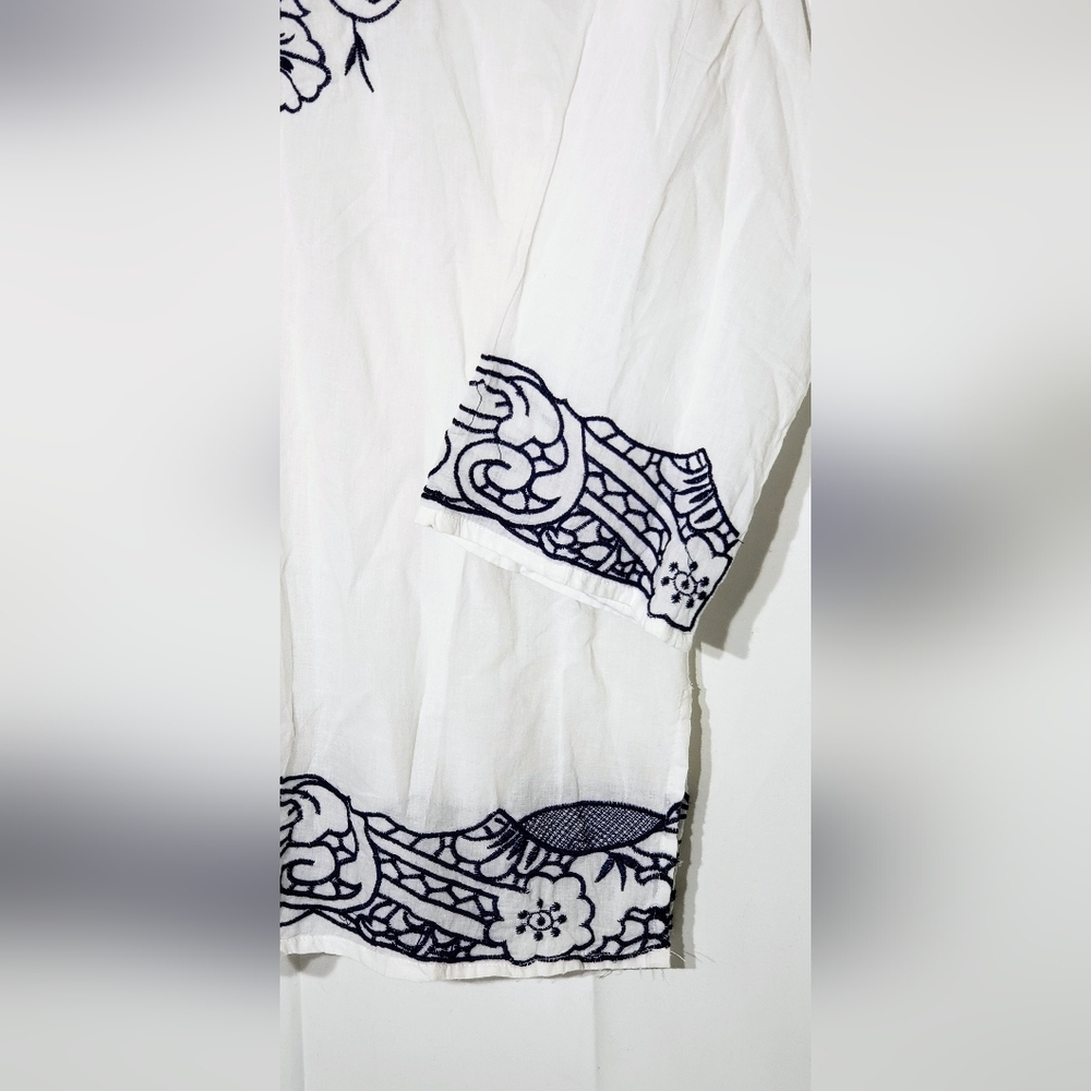 Boho tunic blouse, w/blue embroidered accents. NWT - Picture 3 of 10